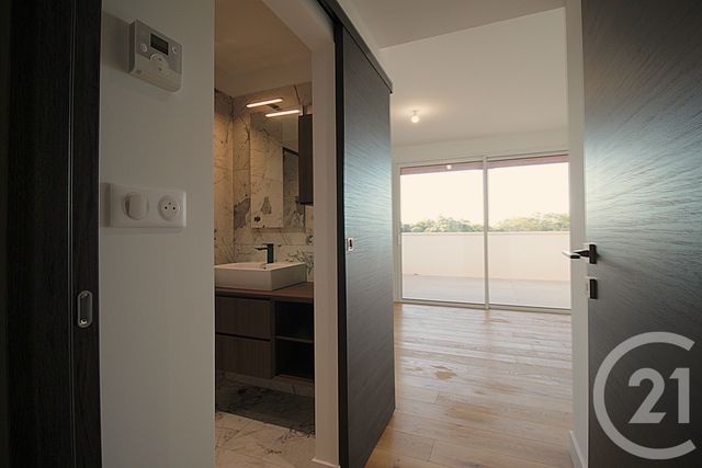 Appartement T3 à vendre - 3 pièces - 89.9 m2 - CASTRIES - 34 - LANGUEDOC-ROUSSILLON - Century 21 La Cadoule