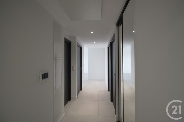 Appartement T3 à vendre - 3 pièces - 89.9 m2 - CASTRIES - 34 - LANGUEDOC-ROUSSILLON - Century 21 La Cadoule