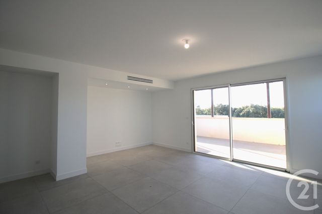 Appartement T3 à vendre - 3 pièces - 89.9 m2 - CASTRIES - 34 - LANGUEDOC-ROUSSILLON - Century 21 La Cadoule