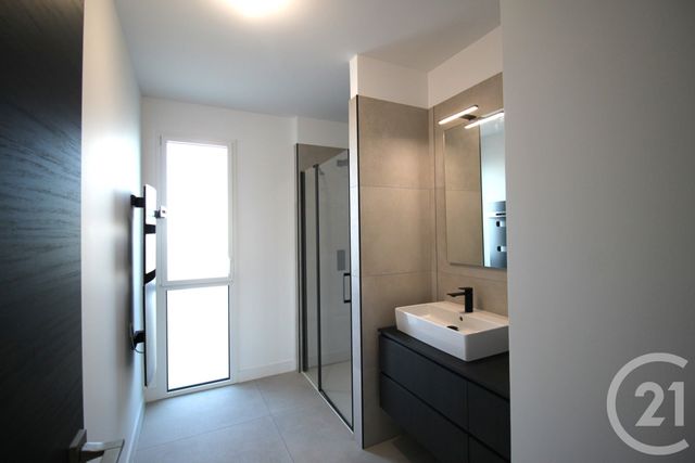 Appartement T3 à vendre - 3 pièces - 89.9 m2 - CASTRIES - 34 - LANGUEDOC-ROUSSILLON - Century 21 La Cadoule