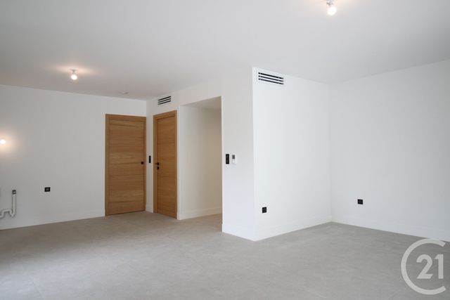 Appartement T3 à vendre - 3 pièces - 84.8 m2 - BAILLARGUES - 34 - LANGUEDOC-ROUSSILLON - Century 21 La Cadoule