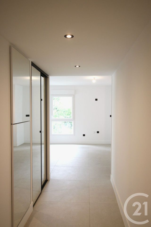 Appartement T3 à vendre - 3 pièces - 84.8 m2 - BAILLARGUES - 34 - LANGUEDOC-ROUSSILLON - Century 21 La Cadoule