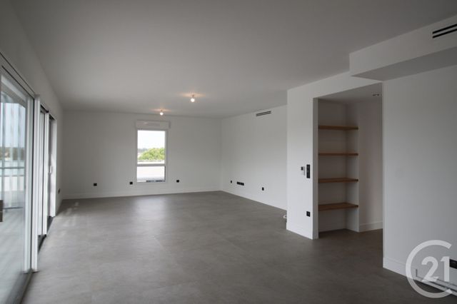 Appartement T4 à vendre - 4 pièces - 132.3 m2 - BAILLARGUES - 34 - LANGUEDOC-ROUSSILLON - Century 21 La Cadoule