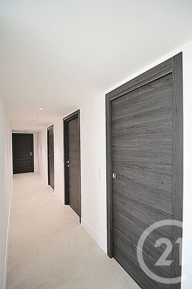 Appartement T3 à vendre - 3 pièces - 124.84 m2 - BAILLARGUES - 34 - LANGUEDOC-ROUSSILLON - Century 21 La Cadoule