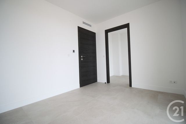 Appartement T3 à vendre - 3 pièces - 124.84 m2 - BAILLARGUES - 34 - LANGUEDOC-ROUSSILLON - Century 21 La Cadoule
