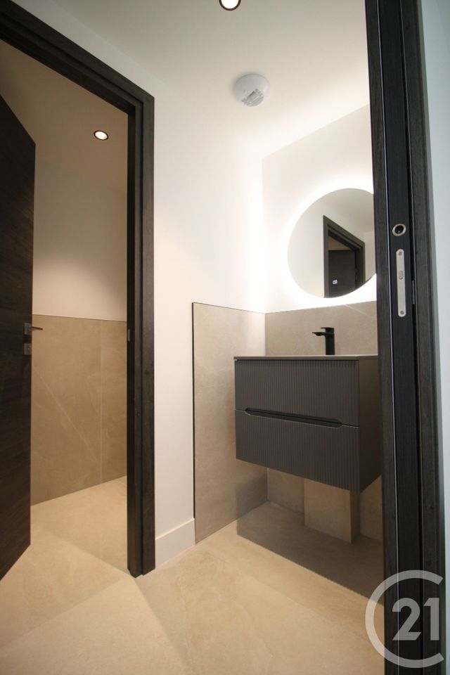 Appartement T3 à vendre - 3 pièces - 124.84 m2 - BAILLARGUES - 34 - LANGUEDOC-ROUSSILLON - Century 21 La Cadoule