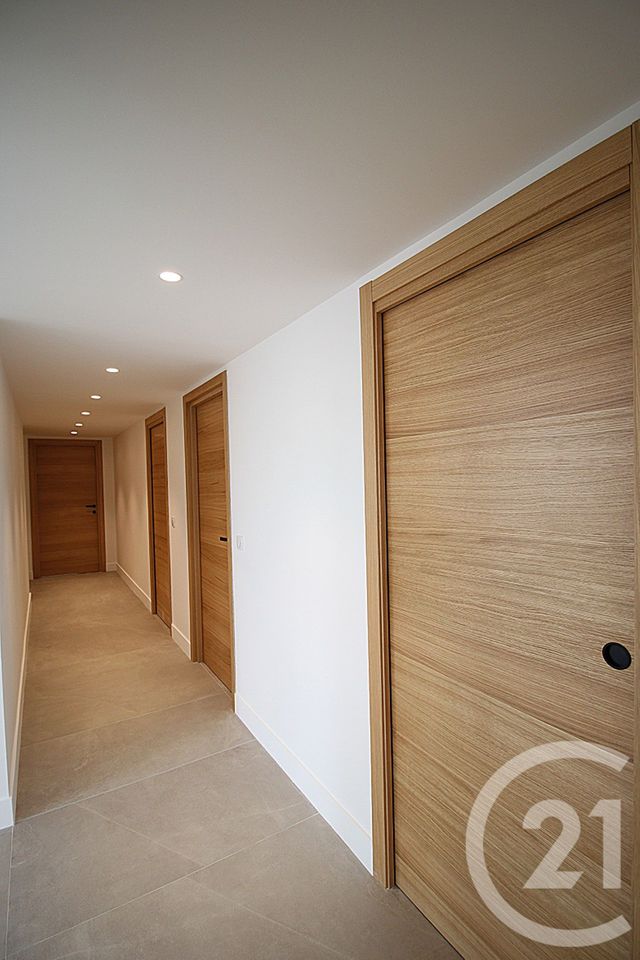 Appartement T3 à vendre - 3 pièces - 116.09 m2 - BAILLARGUES - 34 - LANGUEDOC-ROUSSILLON - Century 21 La Cadoule