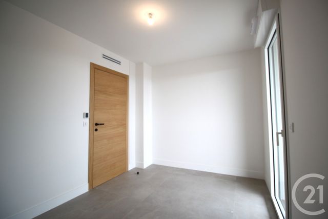 Appartement T3 à vendre - 3 pièces - 116.09 m2 - BAILLARGUES - 34 - LANGUEDOC-ROUSSILLON - Century 21 La Cadoule
