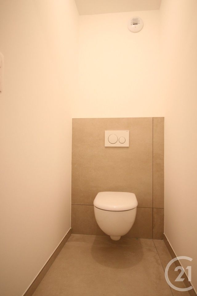 Appartement T3 à vendre - 3 pièces - 83.02 m2 - BAILLARGUES - 34 - LANGUEDOC-ROUSSILLON - Century 21 La Cadoule