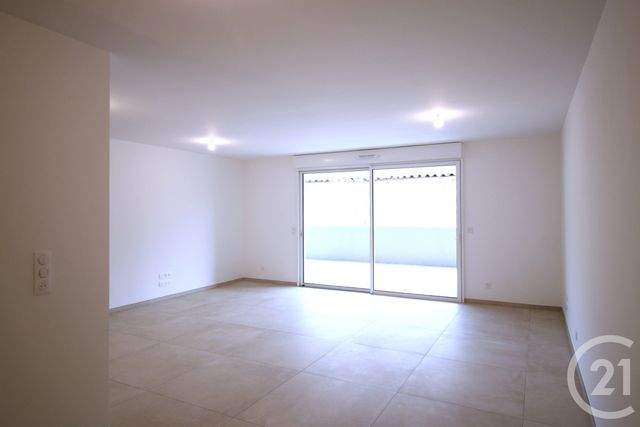 Appartement T3 à vendre - 3 pièces - 83.02 m2 - BAILLARGUES - 34 - LANGUEDOC-ROUSSILLON - Century 21 La Cadoule