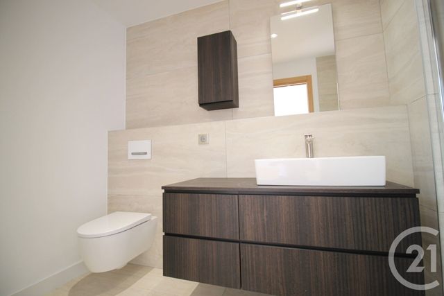 Appartement T4 à vendre - 4 pièces - 120.15 m2 - CASTRIES - 34 - LANGUEDOC-ROUSSILLON - Century 21 La Cadoule