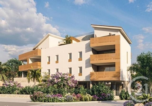 Appartement T3 à vendre - 3 pièces - 81.5 m2 - BAILLARGUES - 34 - LANGUEDOC-ROUSSILLON - Century 21 La Cadoule